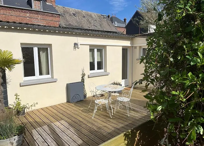 Biao, Orbec, France * La Vespière